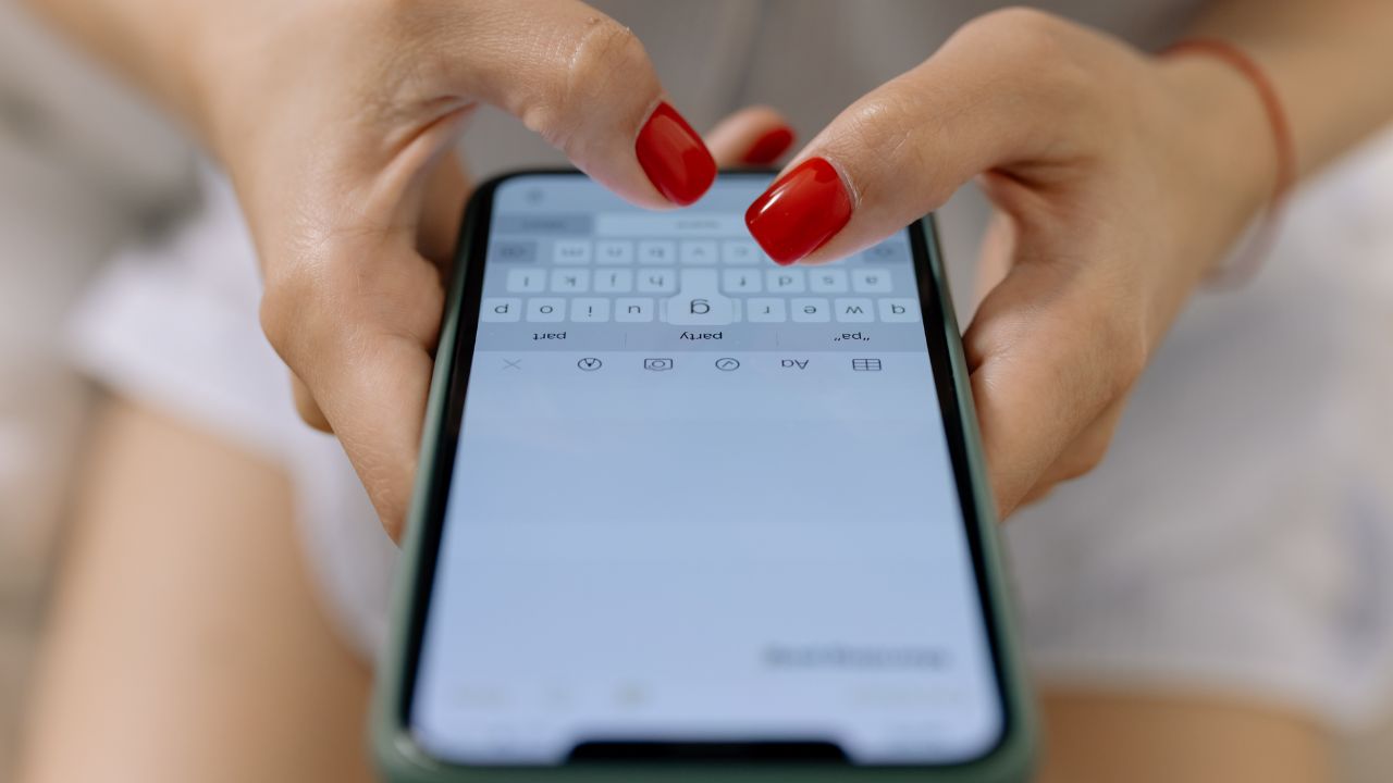 Wie blockiert man eine Person auf Instagram, ohne dass sie es merkt?