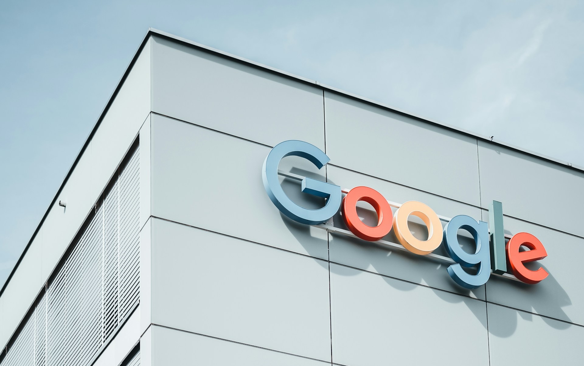 Googles Investition in SpaceX: eine strategische Wette mit vielfältigen Auswirkungen