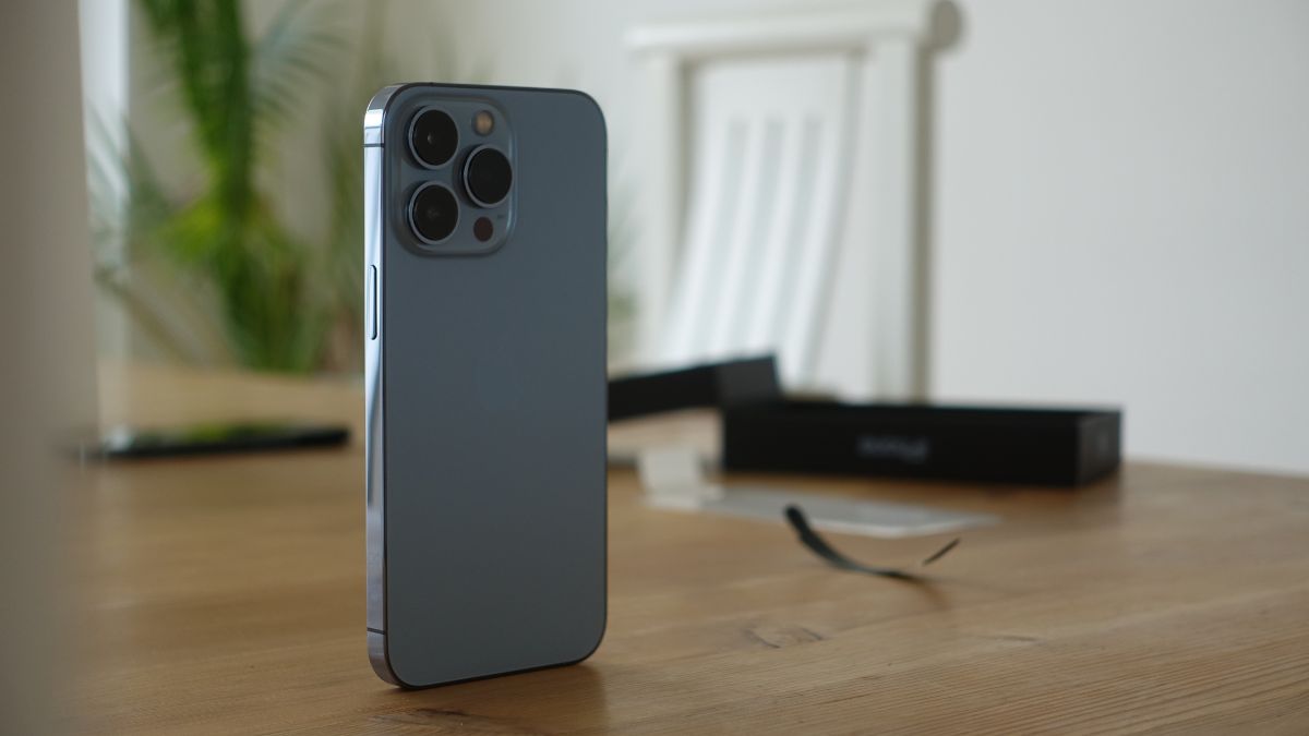 Ein Smartphone heute reparieren: zwischen technischen Einschränkungen und industriellen Entscheidungen